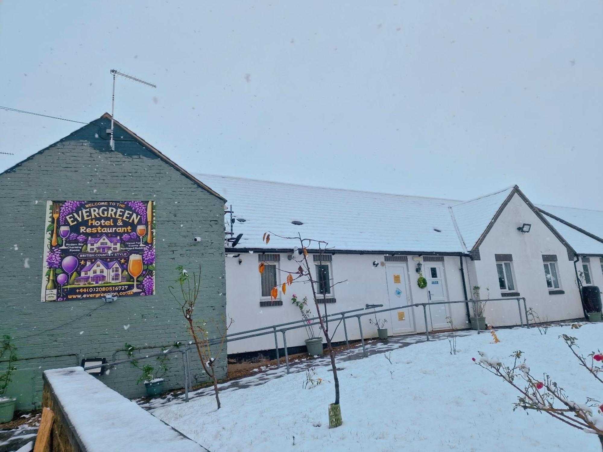 The Evergreen Inn Banbury Extérieur photo